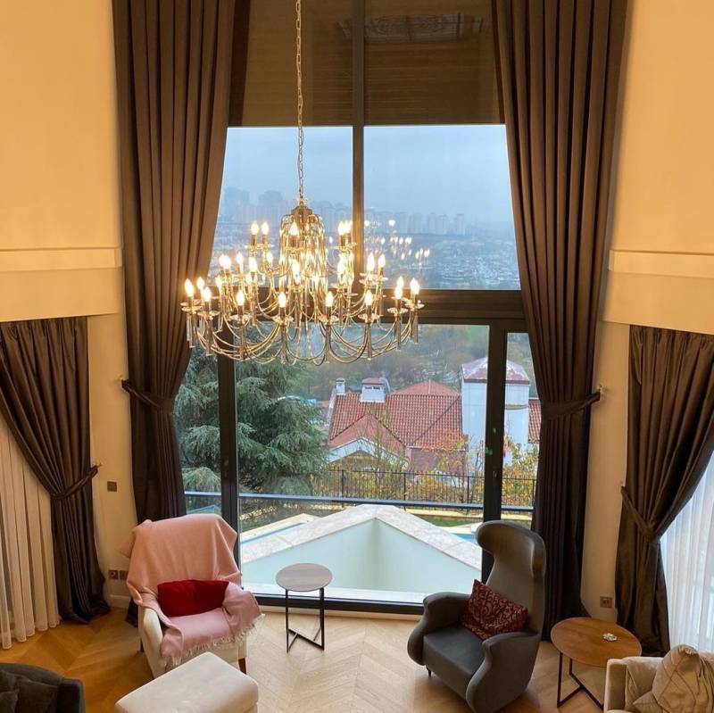 Création de lustre métal pour un salon de villa à Saint Didier au Mont d’Or dans l’ouest lyonnais