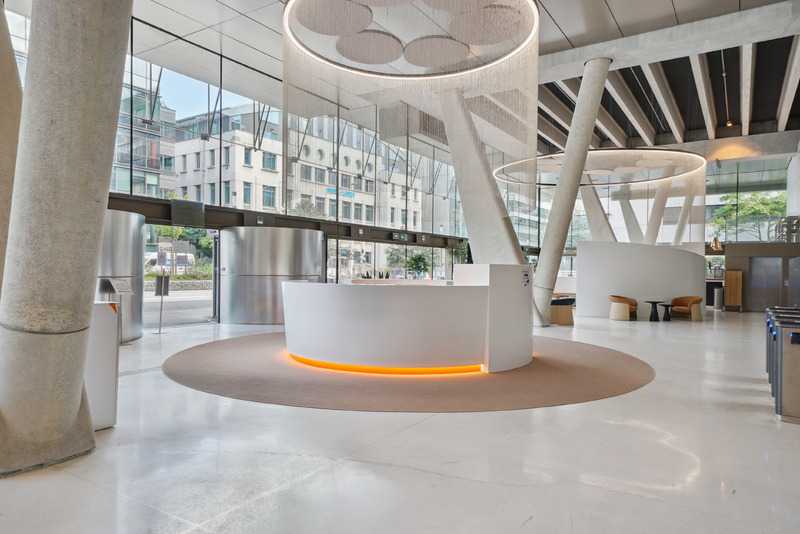 Projet Velum : luminaires sur mesure monumentaux modernes pour espaces tertiaires à Lyon
